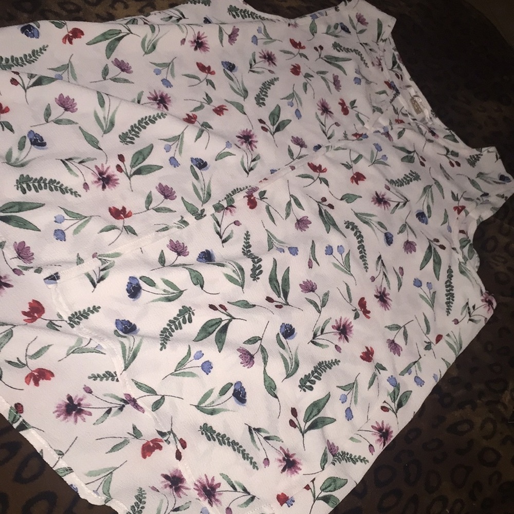 Medium sheer floral Blouse